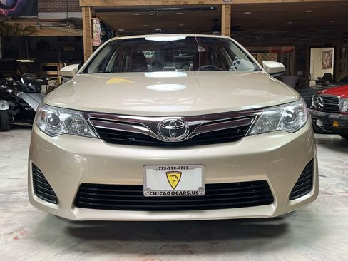 Used 2012 Toyota Camry LE FWD image 3