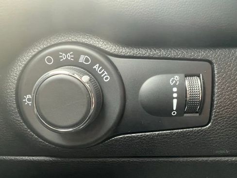 Used 2023 Dodge Durango GT AWD/4WD image 11