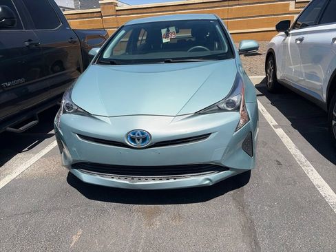 Used 2016 Toyota Prius Two FWD image 2