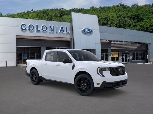 New 2025 Ford Maverick Lariat w/ Black Appearance Package image 7