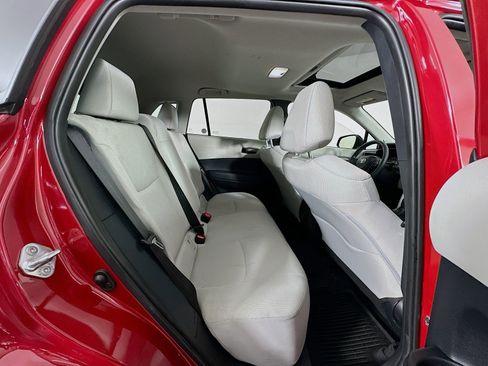 Certified 2024 Toyota Corolla Cross LE w/ Moonroof Package AWD/4WD image 28