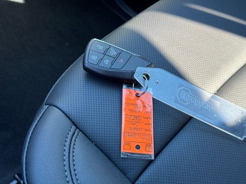 New 2026 GMC Sierra 1500 SLT w/ SLT Premium Package image 34