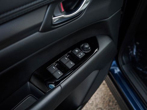 New 2025 MAZDA CX-5 AWD 2.5 S w/ Preferred Package image 18