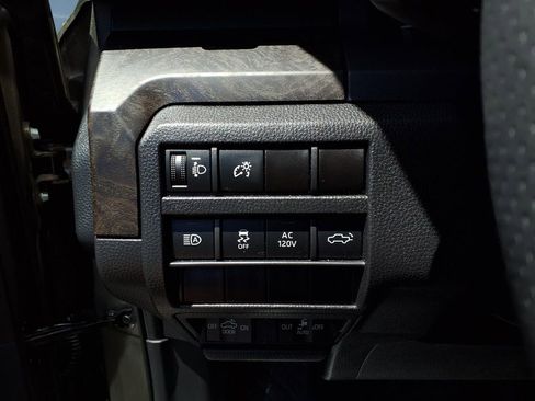 Certified 2025 Toyota Tacoma Limited AWD/4WD image 15