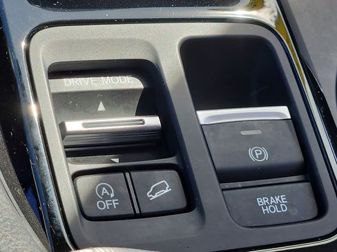 Used 2023 Honda Pilot LX image 24