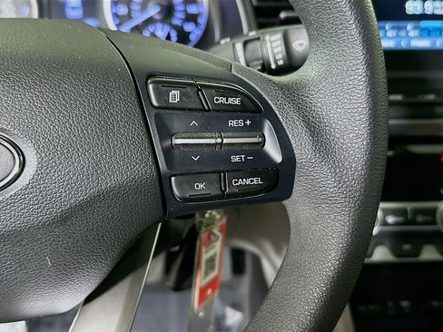 Used 2020 Hyundai Elantra SE w/ Cargo Package (C1) image 17