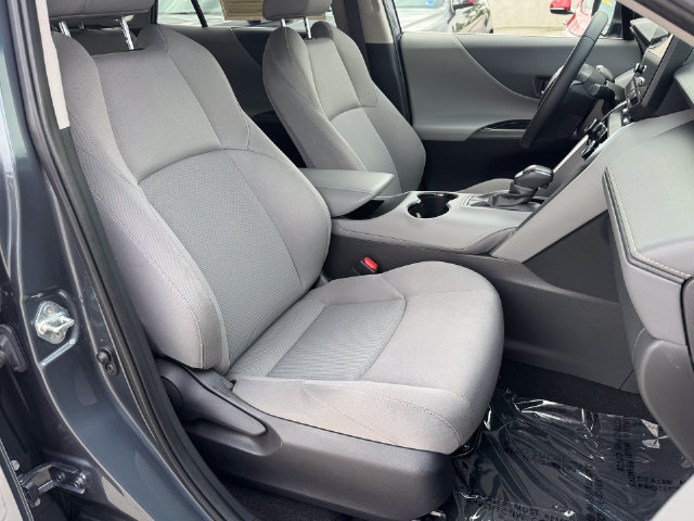 Used 2024 Toyota Venza LE AWD/4WD image 11