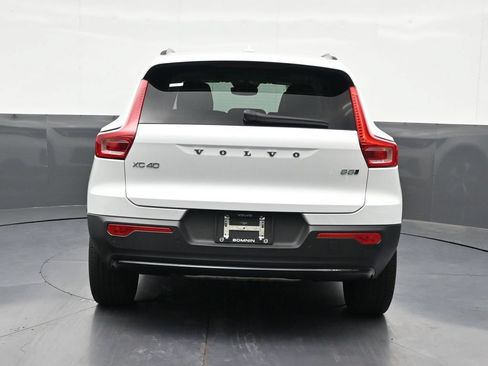 Used 2024 Volvo XC40 B5 Plus w/ Climate Package AWD/4WD image 5