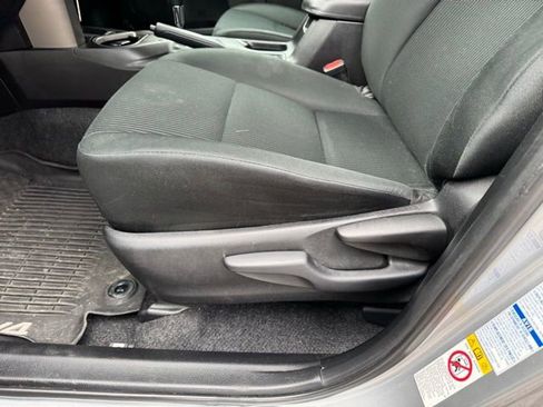 Used 2018 Toyota RAV4 LE image 21