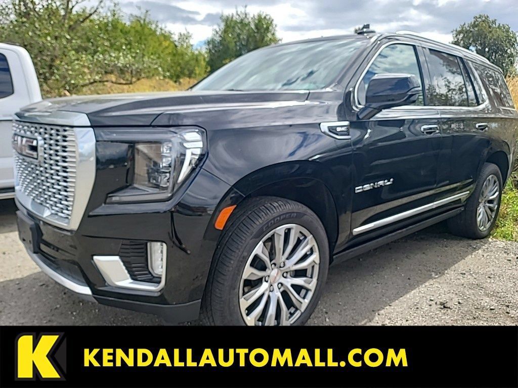 Used 2021 GMC Yukon Denali w/ Denali Premium Package AWD/4WD image 1