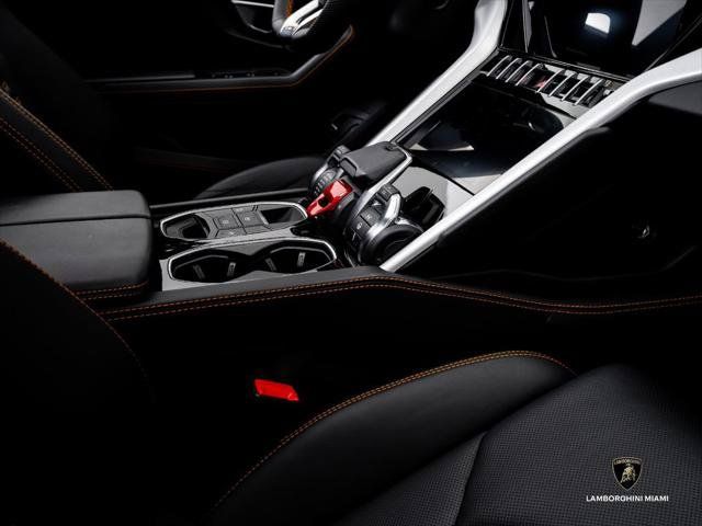 Used 2020 Lamborghini Urus AWD/4WD image 45