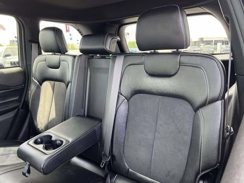 Certified 2024 Jeep Grand Cherokee Altitude AWD/4WD image 28