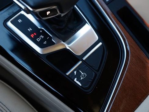 Used 2020 Audi A4 2.0T Premium w/ Convenience Package image 44