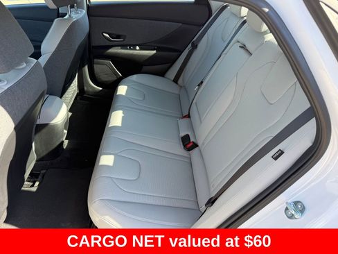Used 2025 Hyundai Elantra Limited image 29