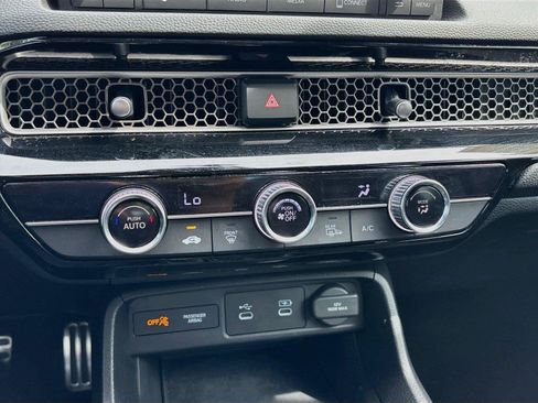Certified 2025 Honda Civic Sport image 17