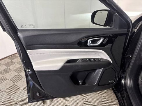 Certified 2023 Jeep Compass Limited w/ Elite Group AWD/4WD image 12