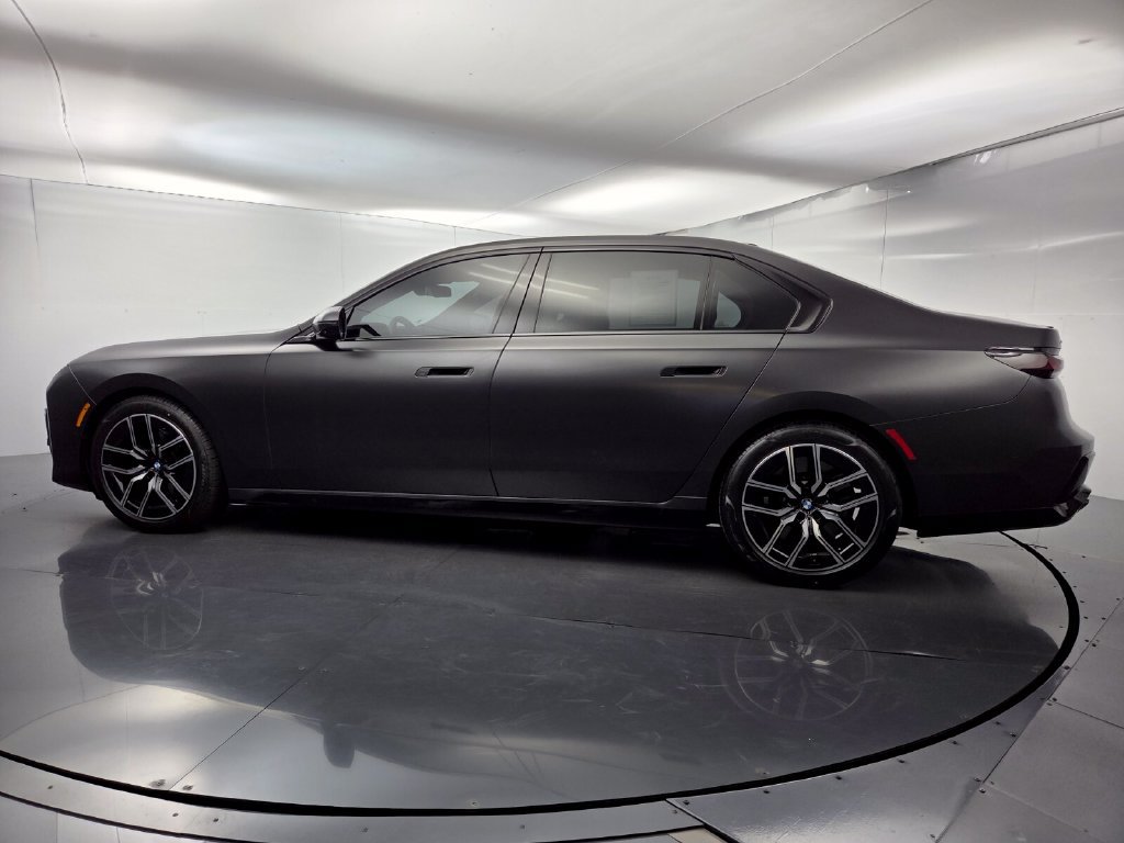 Certified 2023 BMW 760i xDrive AWD/4WD image 8