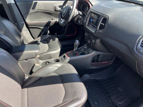 Used 2019 Jeep Compass Trailhawk image 22