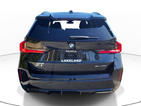 Used 2025 BMW X1 xDrive28i w/ Premium Package image 6