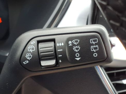 Used 2025 Ford Escape Platinum AWD/4WD image 27