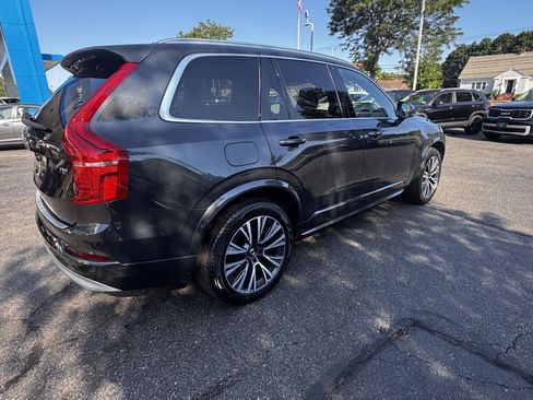 Used 2022 Volvo XC90 T5 Momentum w/ Climate Package AWD/4WD image 6