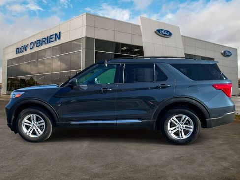 Certified 2024 Ford Explorer XLT AWD/4WD image 2