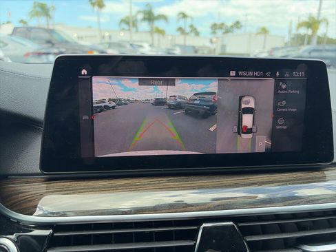 Used 2020 BMW 530i w/ Premium Package image 16