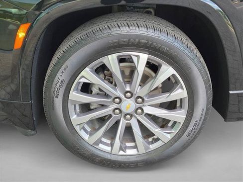 Used 2023 Chevrolet Traverse Premier FWD image 26