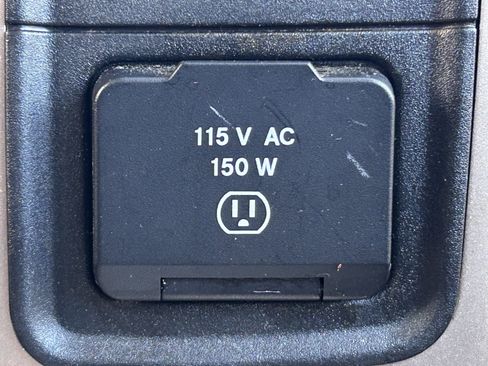 Used 2016 RAM 1500 Laramie Longhorn w/ Convenience Group AWD/4WD image 35