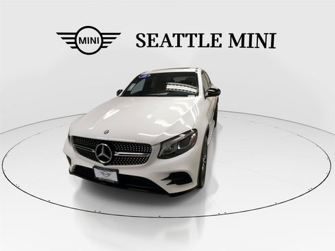 Used 2018 Mercedes-Benz GLC 300 4MATIC Coupe image 4