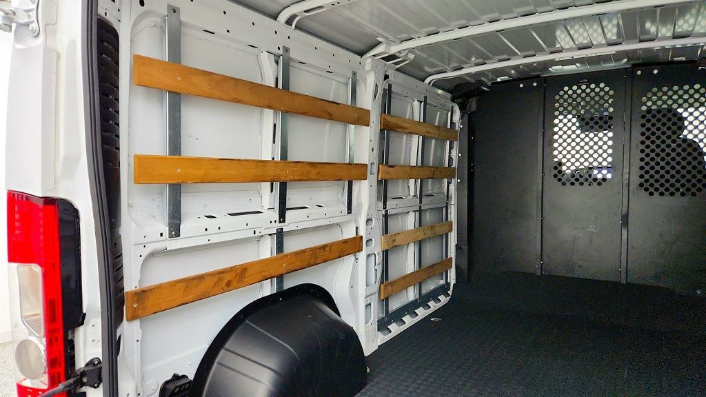 Used 2025 RAM ProMaster 2500 w/ U-Haul Equipment Group FWD image 19