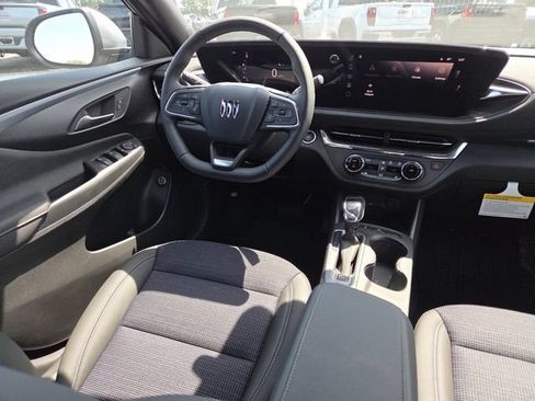 New 2026 Buick Envista Preferred FWD image 29