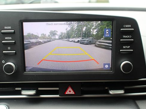 Used 2022 Hyundai Elantra SEL FWD image 29