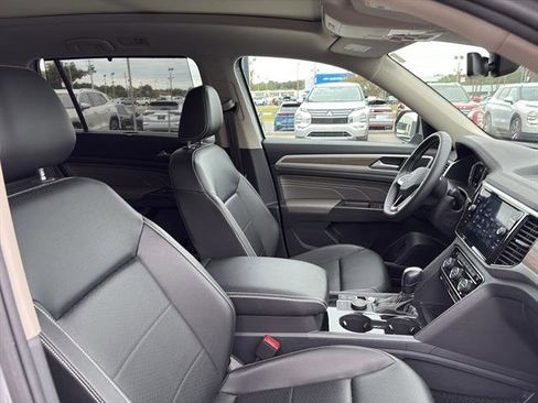 Certified 2023 Volkswagen Atlas SEL image 9