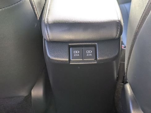 Used 2019 Toyota Prius XLE image 23