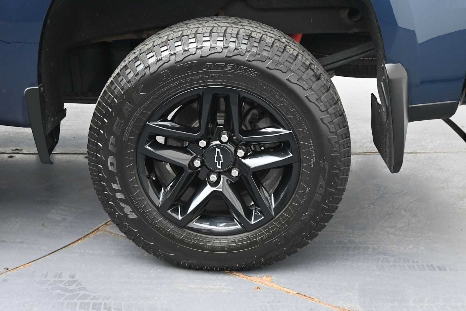 Used 2020 Chevrolet Silverado 1500 Custom Trail Boss w/ Custom Convenience Package AWD/4WD image 5