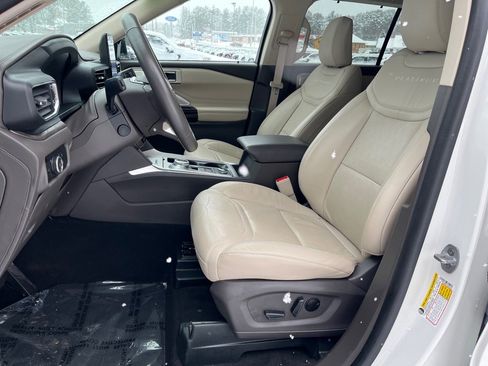 Used 2023 Ford Explorer Platinum w/ Technology Package image 14