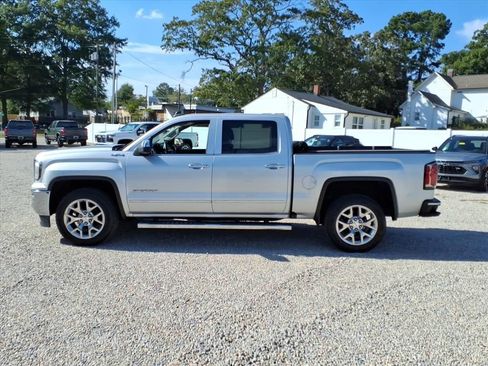 Used 2017 GMC Sierra 1500 SLT w/ SLT Premium Package image 4