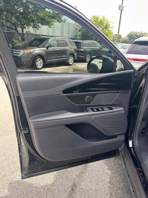Certified 2024 Lincoln Nautilus Premier w/ Jet Appearance Package AWD/4WD image 14