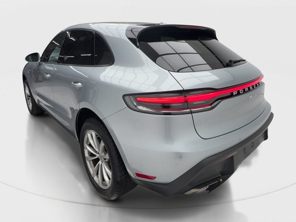 Used 2024 Porsche Macan AWD/4WD image 10
