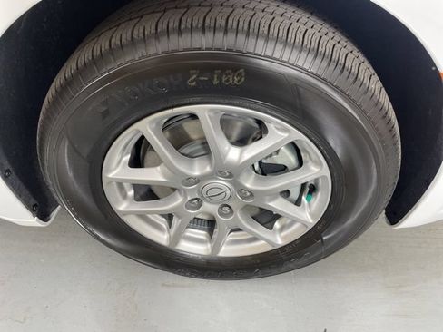 New 2026 Chrysler Pacifica Select FWD image 11