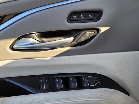 Used 2021 Cadillac Escalade Sport Platinum image 27