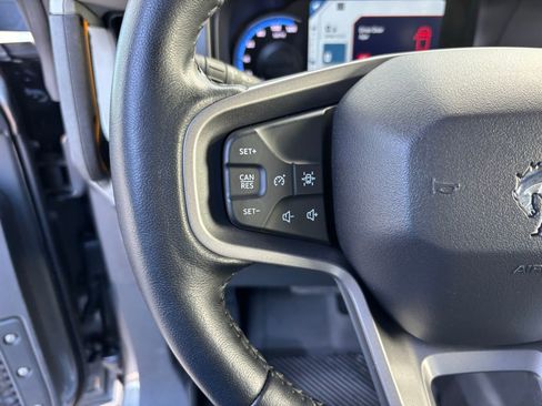 Used 2022 Ford Bronco Badlands w/ Sasquatch Package image 16