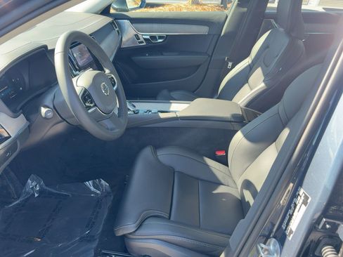 Used 2023 Volvo S90 B6 Ultimate image 5