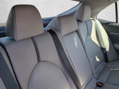 Used 2021 Toyota Camry XLE image 23
