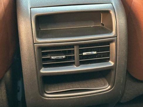 Certified 2021 Cadillac XT5 Premium Luxury image 18