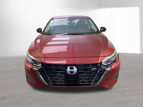Used 2025 Nissan Sentra SR w/ SR Premium Package FWD image 26