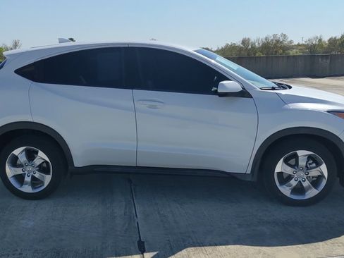 Used 2019 Honda HR-V LX image 26