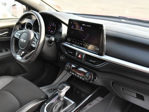 Used 2024 Kia Forte GT-Line image 42