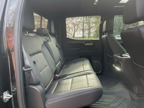 Used 2025 Chevrolet Silverado 1500 High Country image 29